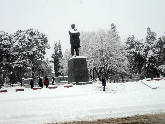 Памятник Степану Шаумяну. "Пятачок".