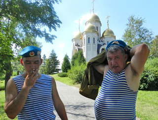 Десантники в День ВДВ. Волгоград, 2 августа 2012 г. Фото Татьяны Филимоновой для "Кавказского узла"