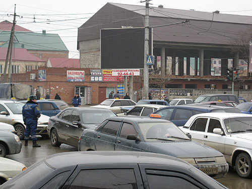 Забастовка водителей маршрутных такси в Махачкале парализовала движение. 1 февраля 2010 года. Фото "Кавказского Узла"