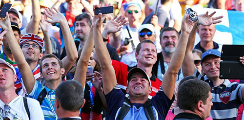 Зрители на сочинском автодроме. Фото: http://sochiautodrom.ru/news/circuit?id=634