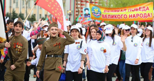 "Парад наследников Победы" в Махачкале. 9 мая 2015 г. Фото: пресс-служба главы дагестана