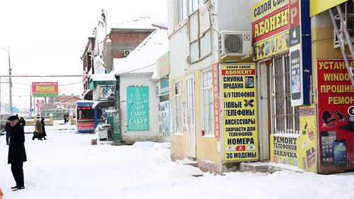 Территория Цумадинского рынка в Махачкале. Фото: http://www.riadagestan.ru/news/makhachkala/vlasti_makhachkaly_nachali_podgotovku_k_poetapnomu_perenosu_tsumadinskogo_rynka/