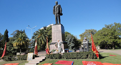 Памятник Ленину на Курортном проспекте, где намечено проведение митинга коммунисты на 26 марта. Фото Светланы Кравенко для "Кавказского узла"