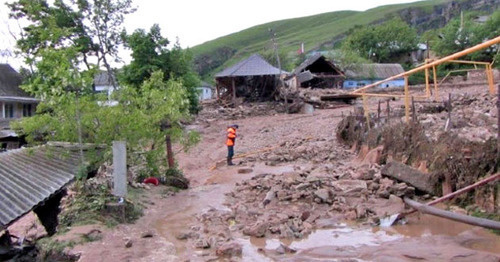 Селевой поток в Буйнакском районе Дагестана. Фото www.riadagestan.ru