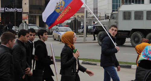 Митинг, посвященный возвращению Крыма в Россию. Грозный. 18 марта 2015 г. Фото Ахмеда Альдебирова для "Кавказского узла"