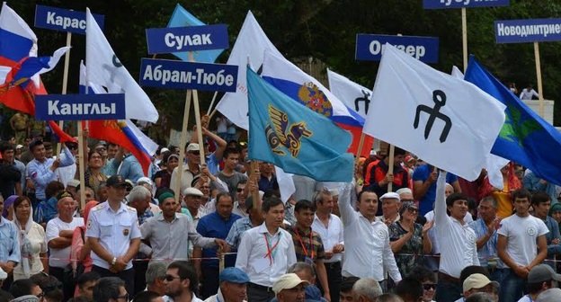 Общероссийский съезд ногайского народа. Аул Терекли-Мектеб, Ногайский район Дагестана, 14 июня 2017. Фото предоставлено "Кавказскому узлу" оргкомитетом съезда.