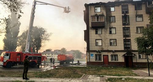 Ликвидация пожара в Гудермесе. Фото пресс-служба Главного управления МЧС России по Чеченской Республике/http://95.mchs.gov.ru