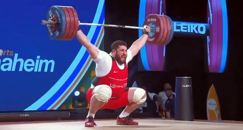 Лаша Талахадзе Фото стоп-кадр видео
International Weightlifting Federation https://www.facebook.com/pg/iwfnet/videos/