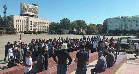 Митинг в поддержку Муртазали и Патимат Гасангусейновых. Махачкала, 1 октября 2018 г. Фото Расула Магомедова для "Кавказского узла"