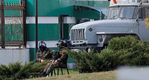 Сотрудники силовых структур. Магас. Октябрь 2108 г. Фото: REUTERS/Maxim Shemetov