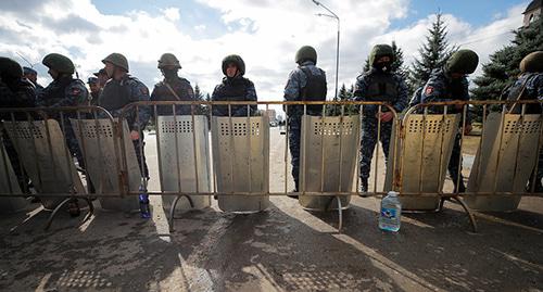 Сотрудники силовых структур. Магас, октябрь 2018 г. Фото: REUTERS/Maxim Shemetov