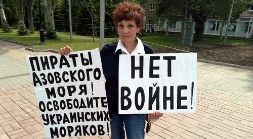 Пикетчица Галина Тихенко. Волгоград, 12 мая 2019 года. Фото Татьяны Филимоновой для "Кавказского узла".