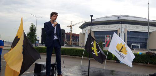 Журналист Сергей Бурцев на митинга "Общество требует справедливости" в Краснодаре. Фото Анны Грицевич для "Кавказского узла"