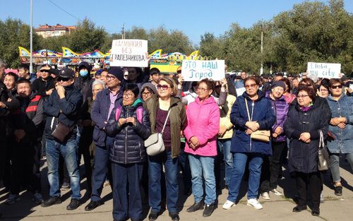 Митинг в Элисте против назначения Дмитрий Трапезникова. Фото Алены Садовской для "Кавказского узла"