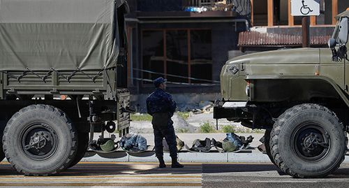 Военная техника на улицах Магаса. Фото: REUTERS/Maxim Shemetov