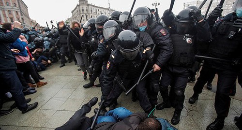 Сотрудники силовых структур во время акции протеста в Москве. 23 января 2021 г. Фото: REUTERS/Maxim Shemetov