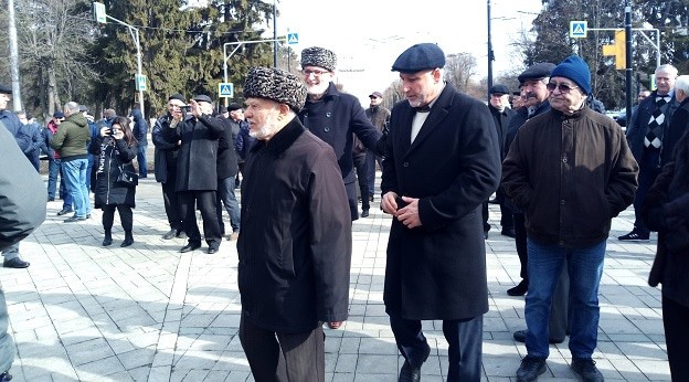 Участники траурного митинга. Фото Людмилы Маратовой для "Кавказского узла"