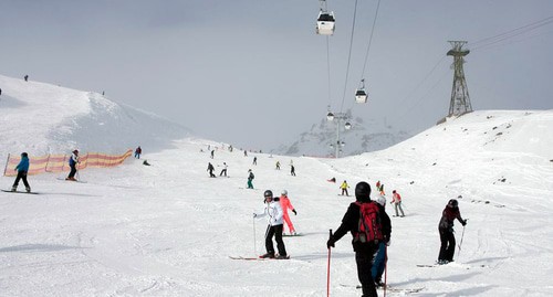 Туристы на курорте "Эльбрус". Фото пресс-службы курорта http://www.5642-elbrus.ru/