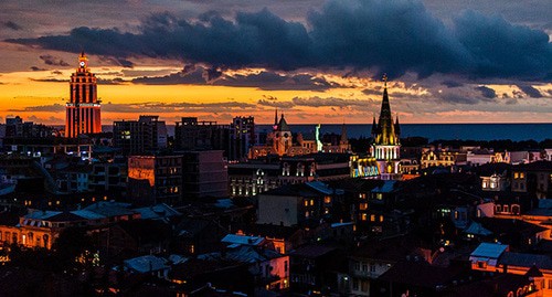 Батуми. Фото: Irma Laghadze ირმა ლაღაძე - Flickr: City at night https://ru.wikipedia.org/