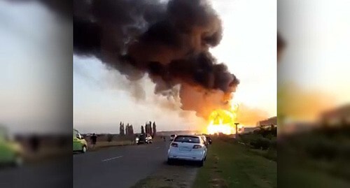 Взрыв на заправке в Динском районе Краснодарского края.  Кадр видео канала Typodar на youtube.com, youtube.com/typodar