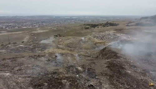 Свалка в пригороде Махачкалы. Стопкадр из видео на странице https://www.youtube.com/watch?v=H_0UhDPpO3k