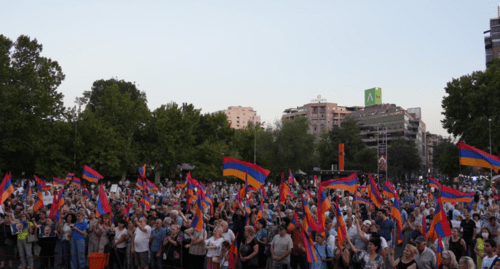 Участники митинга движения "Национально-демократический полюс". Фото из Facebook движения (деятельность компании Meta, владеющей Facebook, запрещена в России).