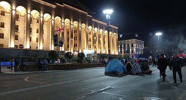 Парламент Грузии. 24 ноября 2024 г. Фото Инны Кукуджановой для "Кавказского узла"