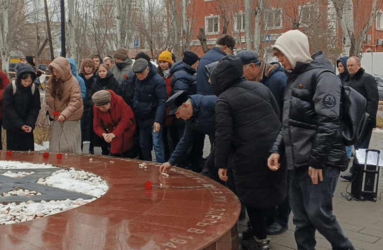 Возложение цветов в память о жертвах Холокоста. Фото корреспондента "Кавказского узла".