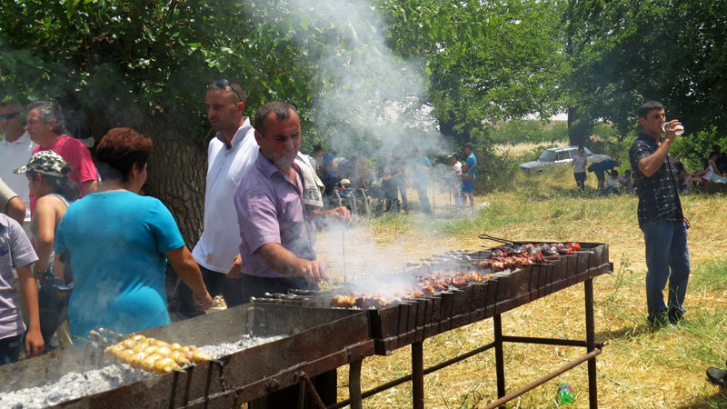 Какой же праздник без шашлыка.